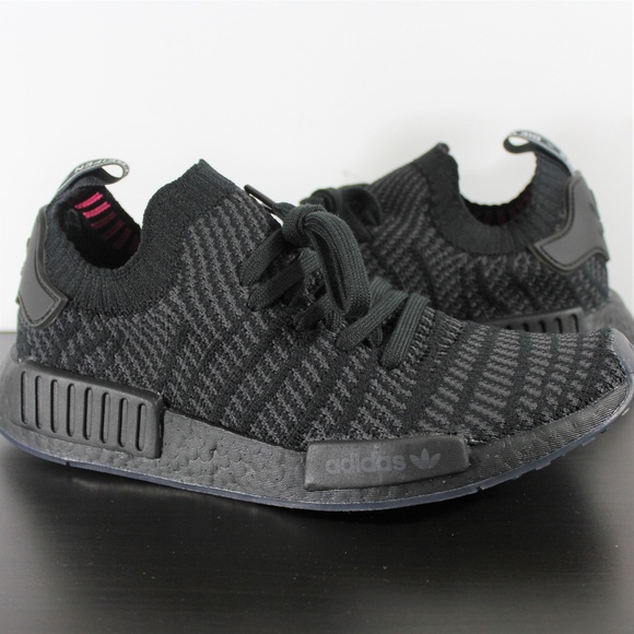 Adidas NMD R1 STLT Primeknit Triple Black 8.5 R720 Adidas NMD R1 STLT Primeknit Triple Black 8.5 R720